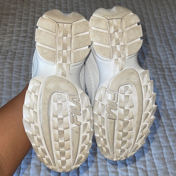 ALL WHITE FILA DISRUPTOR II PREMIUM SNEAKER - Picture 2 of 7